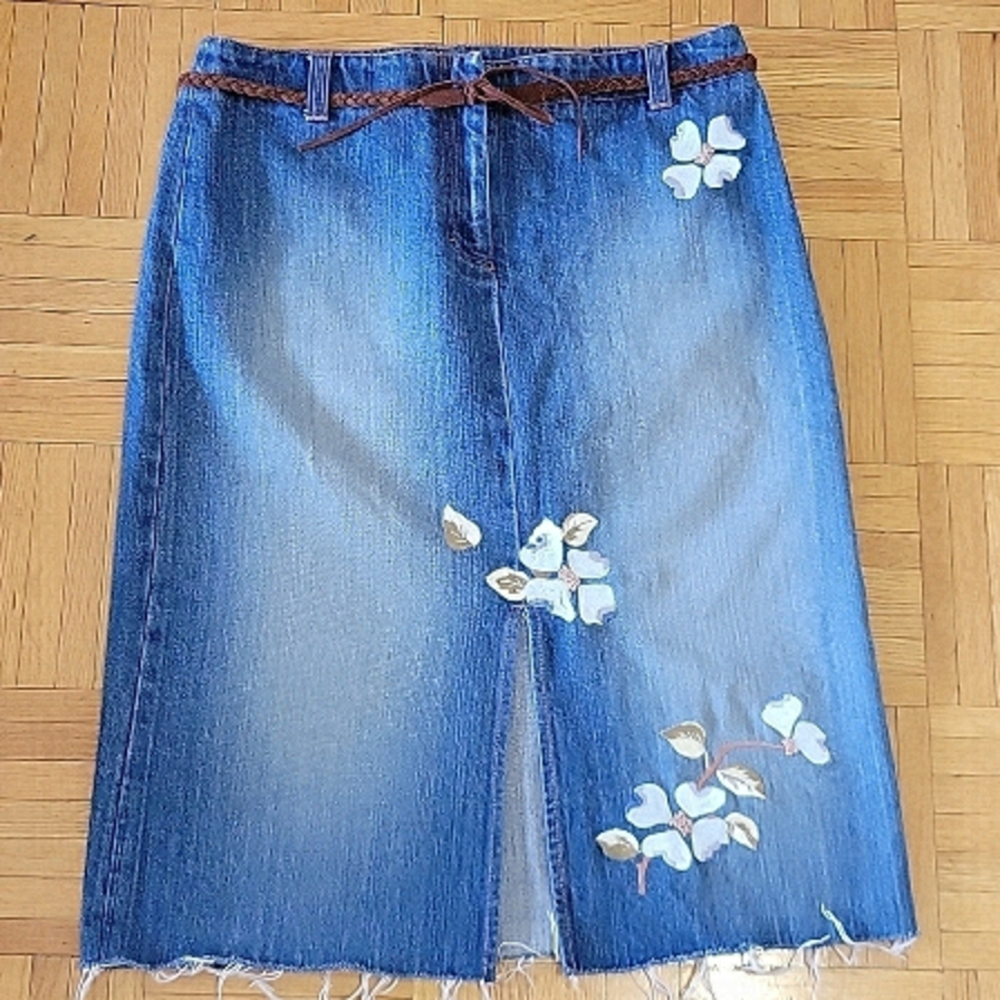 KENNETH COLE Denim Embroidered Skirt US 6